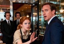 The waitress warned the billionaire not to get in the car after hearing the security guard say in German, “Don’t get in the car, they will harm you!…” – That sentence changed her life…