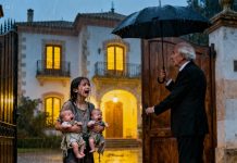 “¿Puedo limpiar tu mansión a cambio de un plato de comida? Mis dos hermanitos tienen mucha hambre”. La niña sin hogar le rogó al multimillonario y el final inesperado..