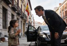 A 6 Year Old Girl Sells Bananas To Save Her Mother Who Is Seriously Ill And Dying. A Billionaire Passes By And Does Something Unexpected.