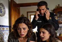 Estábamos cuidando a mi nieta recién nacida. Mi hija de 6 años le estaba cambiando el pañal. De repente, gritó: “¡Mamá! ¡Mira!”. Corrí hacia ella. En cuanto vi… me quedé sin palabras. Mi esposo no preguntó nada